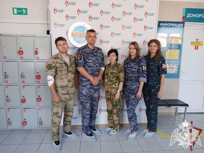 Росгвардейцы из Астрахани добровольно пополнили региональный банк крови в рамках донорской акции "От сердца к сердцу"