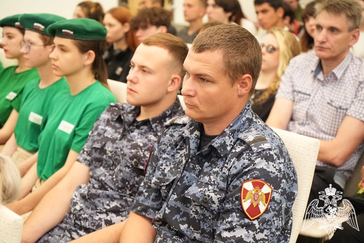 Астраханские росгвардейцы приняли участие в мероприятиях, посвященных Дню памяти и скорби