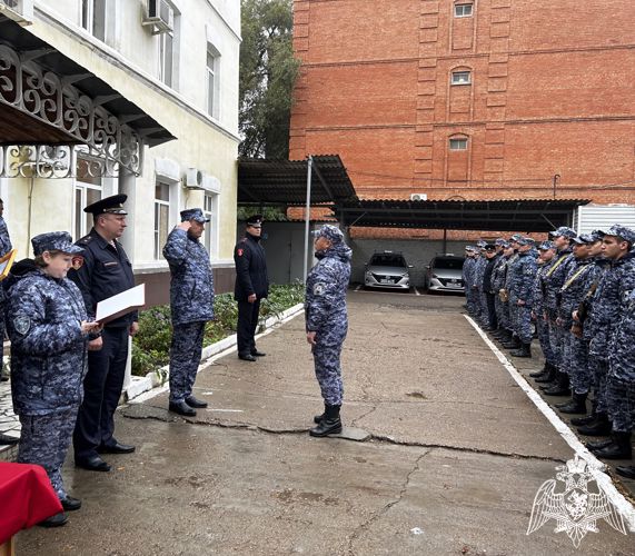 Сотрудники и ветераны вневедомственной охраны в Астрахани отметили профессиональный праздник