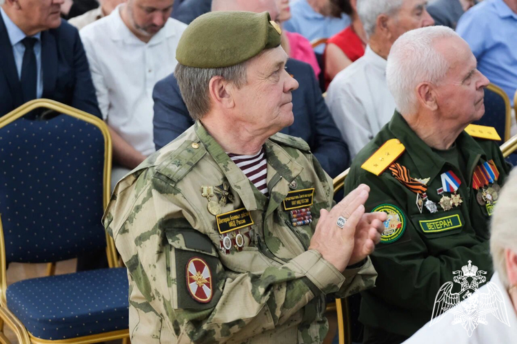 Заслуги ветеранов Росгвардии отметили на торжественном собрании в Астрахани