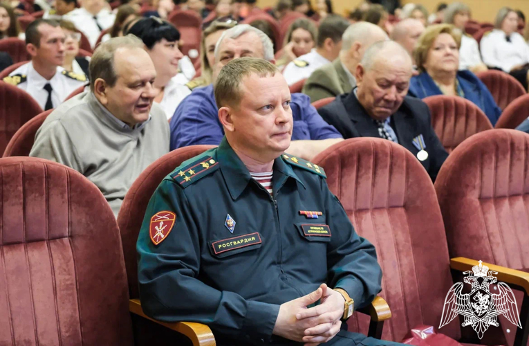 Росгвардейцы поздравили сотрудников рыбоохраны России с профессиональным праздником в Астрахани