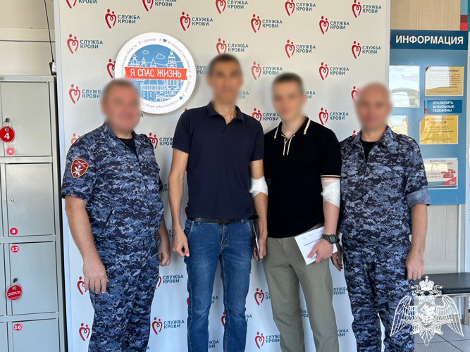 Росгвардейцы приняли участие в донорской акции «От сердца к сердцу» в Астрахани