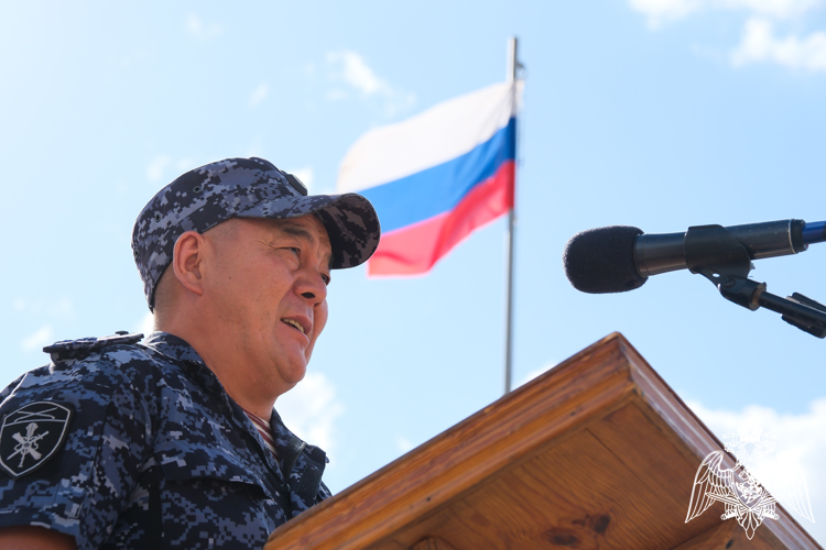 Отличившихся на спецоперации военнослужащих Росгвардии чествовали в Астрахани 
