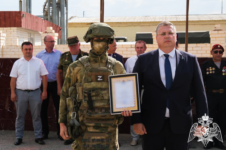 Отличившихся на спецоперации военнослужащих Росгвардии чествовали в Астрахани 