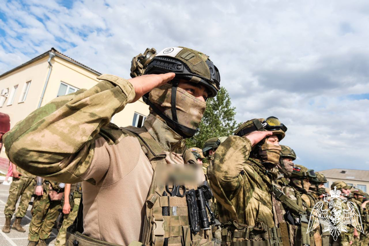 Отличившихся на спецоперации военнослужащих Росгвардии чествовали в Астрахани 