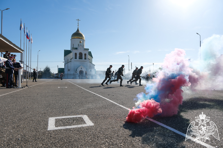 Росгвардейцы посетили церемонию принятия присяги в казачьем кадетском корпусе 