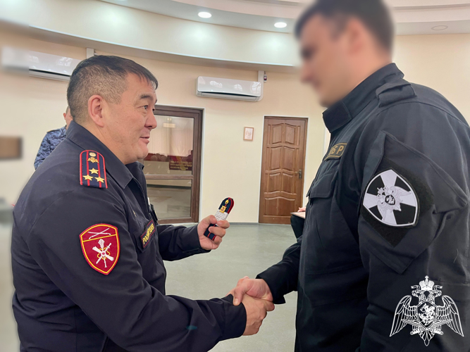 В День образования СОБР «Каспий» в Астрахани наградили отличившихся росгвардейцев