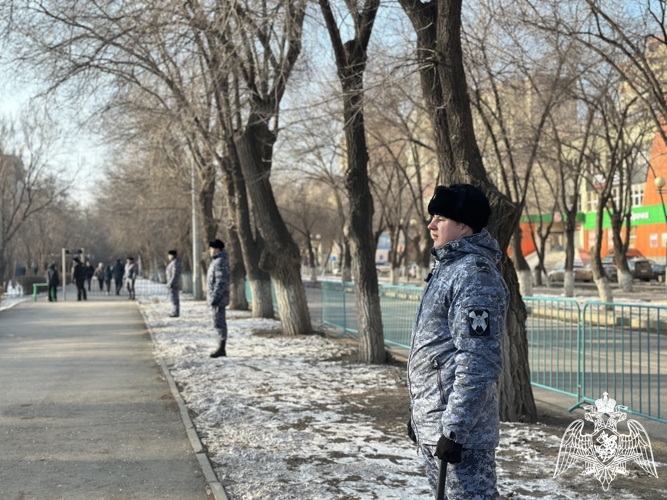 Росгвардейцы обеспечили безопасность мероприятий в День защитника Отечества в Астрахани 