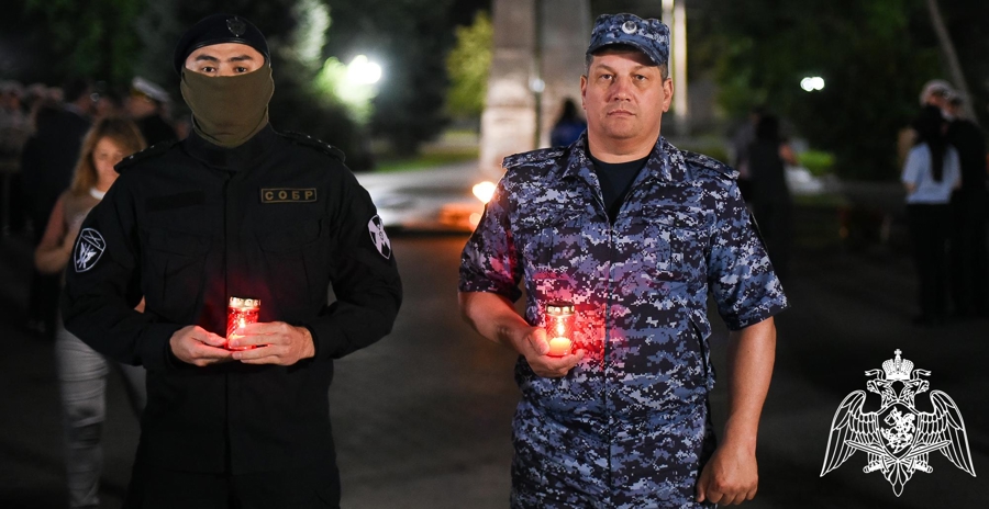 Управление Росгвардии по Астраханской области присоединилось к Всероссийской акции «Свеча памяти»