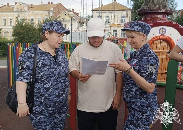 Сотрудники вневедомственной охраны пригласили астраханцев на службу