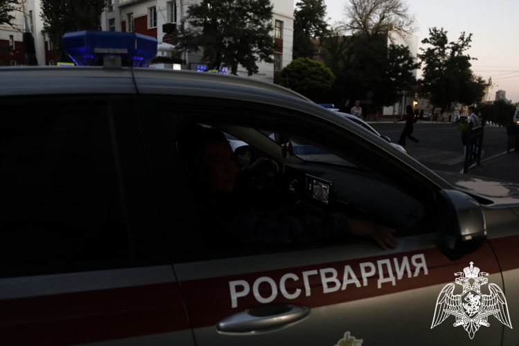 В ночном клубе Астрахани наряд Росгвардии задержал подозреваемого в нанесении ножевого ранения
