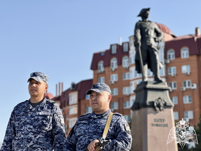 Росгвардия обеспечила безопасность закрытия мотосезона-2025 в Астрахани
