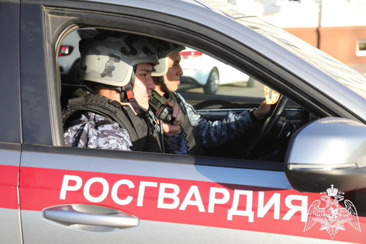 Наряд вневедомственной охраны Росгвардии задержал подозреваемого в краже одежды астраханца