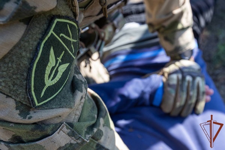 ПРИ СОДЕЙСТВИИ СОБР «КАСПИЙ» В АСТРАХАНИ ЗАДЕРЖАЛИ ПОДОЗРЕВАЕМОГО В ВЫМОГАТЕЛЬСТВЕ