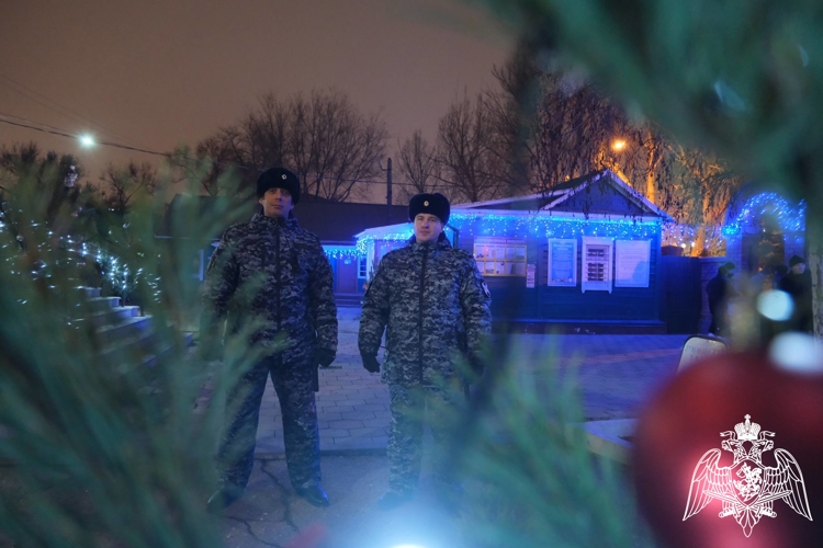 Росгвардейцы обеспечили безопасность празднования Рождества Христова в Астрахани