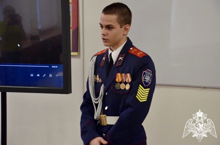 Офицеры Росгвардии вошли в жюри юнармейских конкурсов в Астрахани