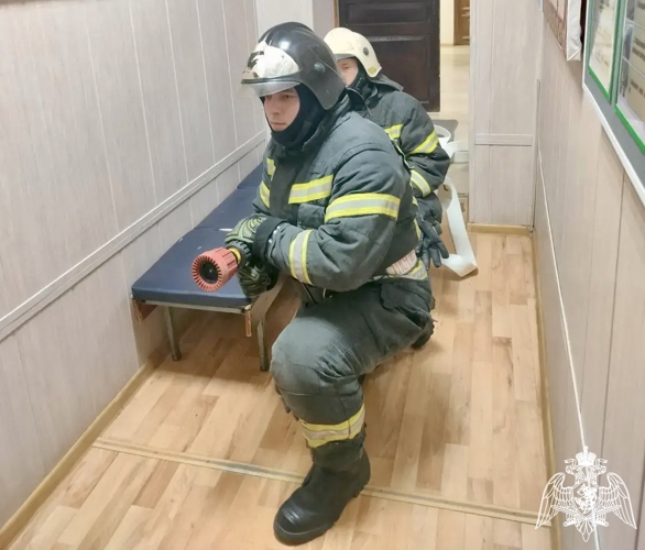 На базе вневедомственной охраны в Астрахани прошли пожарно-тактические занятия 