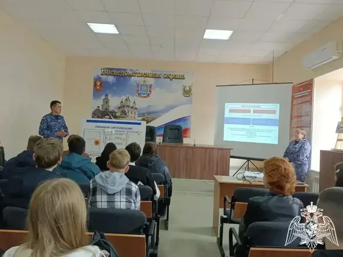 День открытых дверей прошел в Астраханском отделе вневедомственной охраны Росгвардии