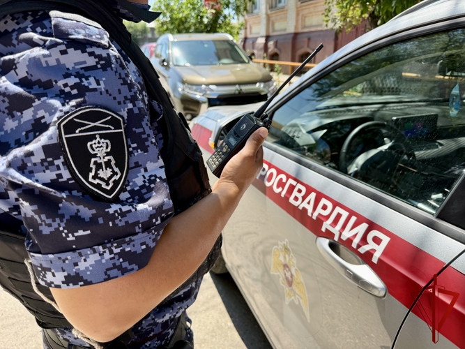 Сотрудники вневедомственной охраны Росгвардии задержали астраханку, подозреваемую в краже косметики