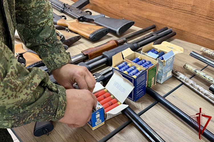Росгвардия передала бойцам СВО полсотни единиц оружия от неравнодушных астраханцев