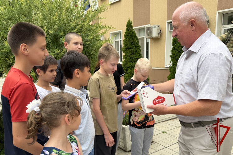 Росгвардия подарила детям, находящимся в трудной жизненной ситуации, незабываемые каникулы в Астрахани