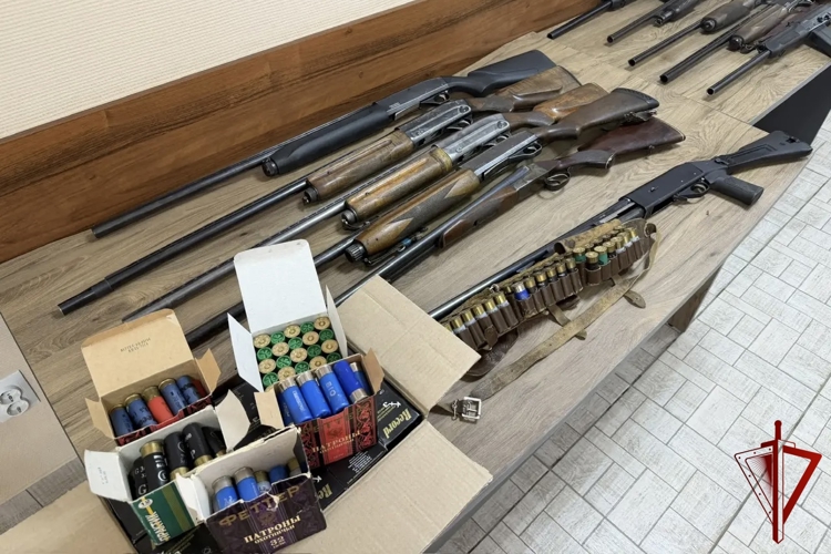 Росгвардия отправила в зону СВО 30 единиц оружия, собранного астраханцами