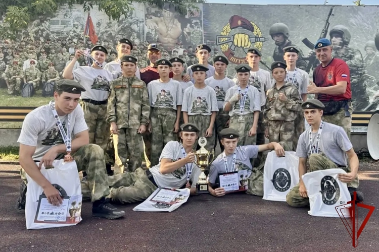 Воспитанники астраханской «Гвардейской смены» завоевали восемь медалей на всероссийском триатлоне