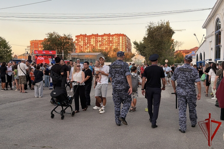 Росгвардия обеспечила безопасность проведения матча Кубка России в Астрахани