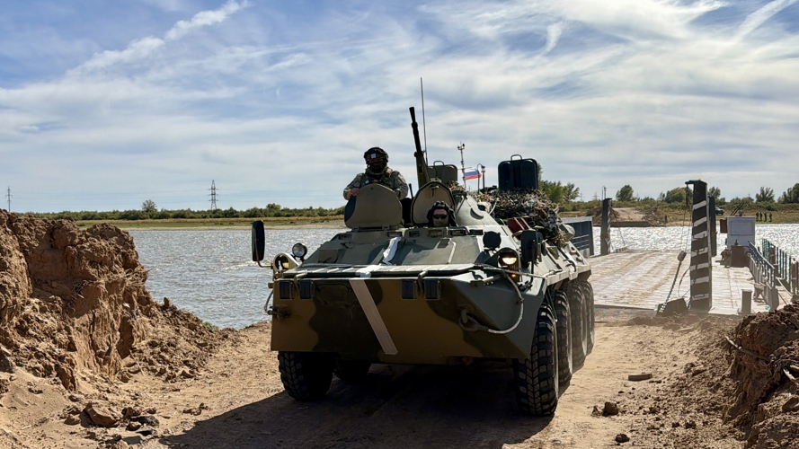 Росгвардейцы и пограничники провели учения на государственной границе в Астраханской области